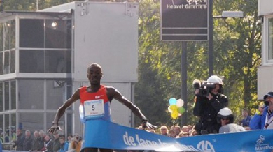 Кениец и етиопка спечелиха маратона на Айндховен