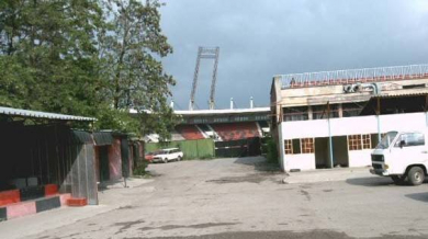 Локомотив (София) заяви два стадиона