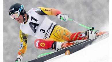 Канадски скиор счупи крак на състезание