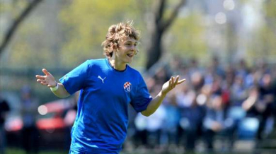 Динамо иска 11 милиона евро за единия крак на 16-годишен талант