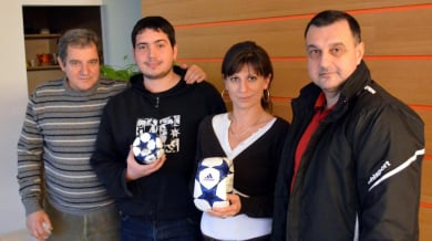 Подариха 340 топки на ДЮШ на Локомотив (Пд)