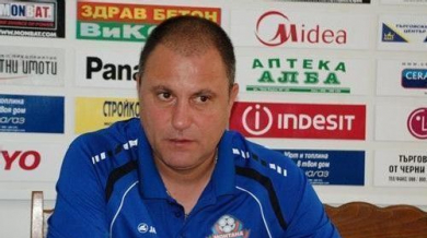Атанас Джамбазки подаде оставка
