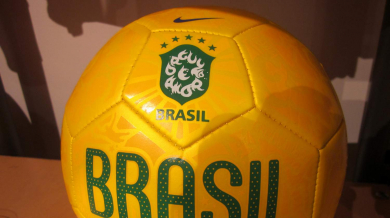 Футболен съдия в Бразилия отнесе ритник в главата – ВИДЕО