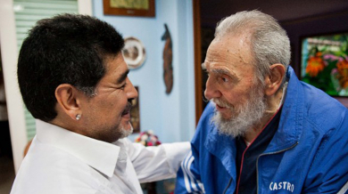 Марадона посети Фидел Кастро