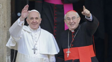 Санети се срещна с папата