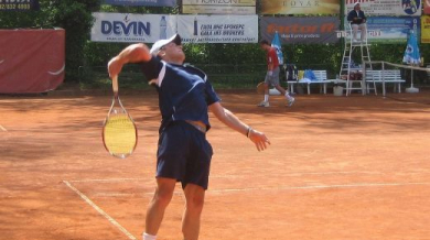Кузманов отпадна на полуфинал в Пловдив