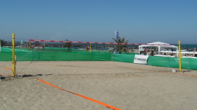 Италианци спечелиха турнира по плажен тенис в Албена
