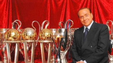 Милан подкрепи осъдения Берлускони