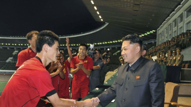 Президентът на Северна Корея награди футболисти