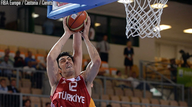 Турция с първа победа на Европейското по баскетбол