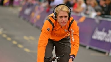 Холандка с втора титла от Световното по колоездене