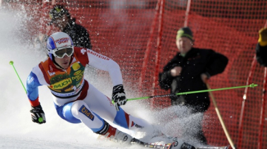 Карло Янка пропуска началото на ски сезона