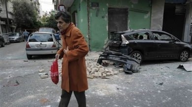 Бомба избухна пред фенклуб в Гърция