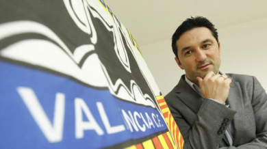Валенсия се раздели със спортния си директор