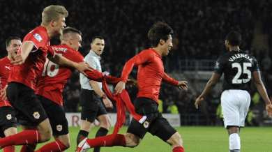 Сърцати уелсци препънаха Юнайтед с гол на кореец в добавеното време (ВИДЕО)
