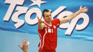 Боян Йорданов блести при победа на Олимпиакос