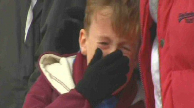 Детски сълзи трогнаха английски клуб (ВИДЕО)
