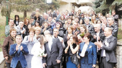 200 гости от четири държави на сватбата на наш ММА боец 