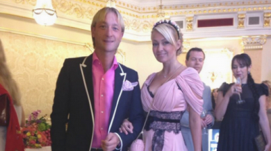 Жената на Плюшченко: Спрете да пишете за него