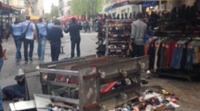 Пияни фенове рушат всичко по пътя си в центъра на Париж (СНИМКИ, ВИДЕО)