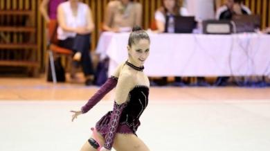 Владинова финалистка на бухалки на Световната купа в Корбей-Есон