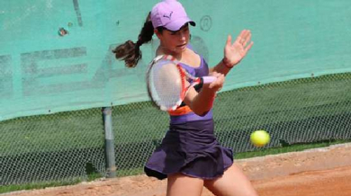 Калина Божилова на четвъртфинал на държавното