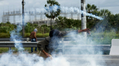 Водни оръдия и 30 арестувани на протест във Форталеза