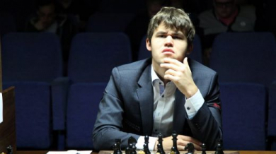 Карлсен взе световната титла и на ускорен шахмат