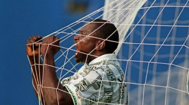 Губим от Нигерия с 0:3 на Световното в САЩ през 1994 година