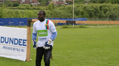 Бежанец от Мали ще играе за България, терористи убили баща му