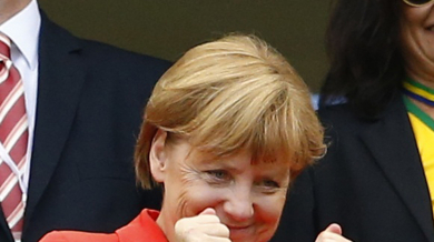 Меркел вярва в Германия, очаква титла