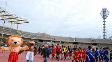 Училища в Пловдив играят футбол срещу дрогата