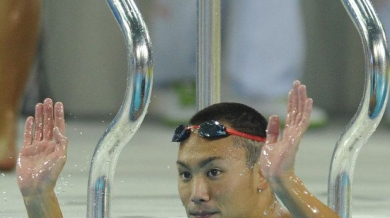 Хванаха японски плувец да краде