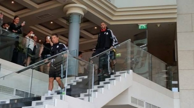Роналдо и другите звезди на Реал (Мадрид) залостени в хотела