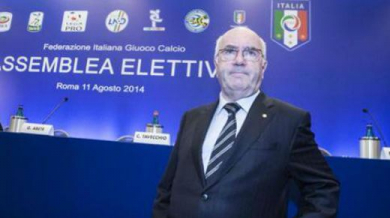 УЕФА реши: Шефът на италианския футбол е расист