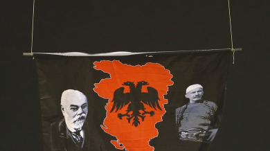 Укриват скандалното знаме &quot;Велика Албания&quot;