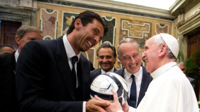 Байерн се среща с Папата в Рим