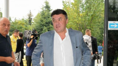 Михайлов заминава за заседание на работната група за Евро 2016