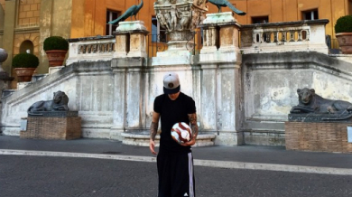 Ватиканът анатемоса звезда заради футбол