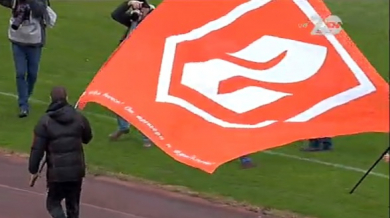 Стойчо Младенов развя знаме преди дербито (СНИМКИ)