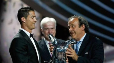Реал (Мадрид) скочи на Мишел Платини