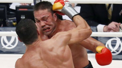 Нокаутът на Кличко срещу Кобрата не впечатли експертите (ВИДЕО)