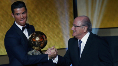 Роналдо взе &quot;Златната топка&quot; за 2014 година (ВИДЕО)