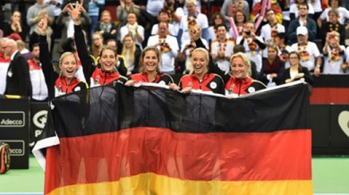 Германия срещу Русия в битка за финала на Фед къп