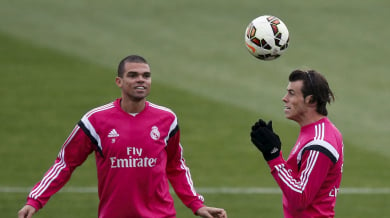 Бранител на Реал се връща в Мадрид с контузия