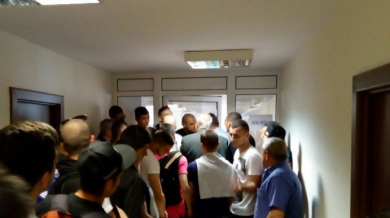 Скандал в Марица, футболисти нахлуват на Общото събрание