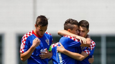 Хърватия и Испания продължават напред от нашата група на Евро 2015