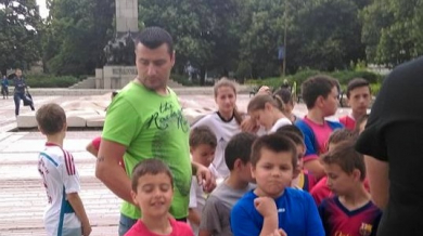 Деца протестират с тренировка пред Общината във Видин