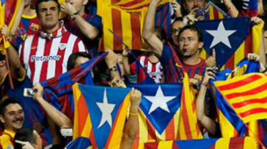 Националист не дава испанския химн на Барса и Атлетик