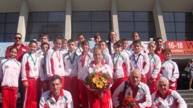 България с пет медала от Световното по батут